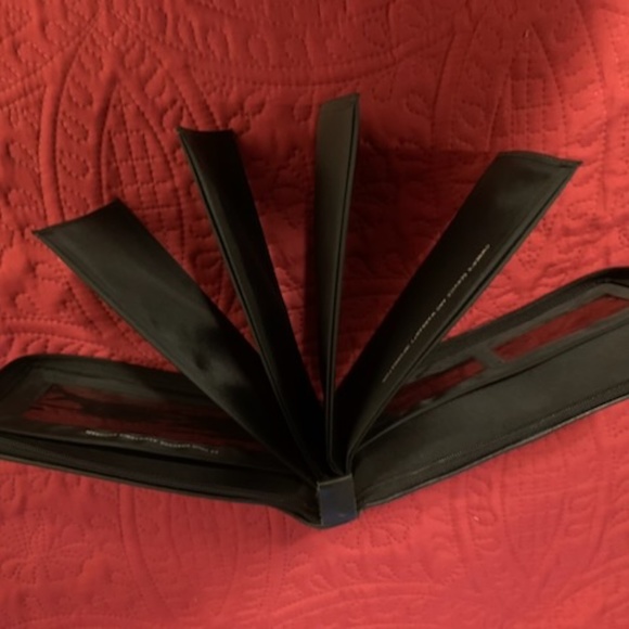 Mercedes BLACK LEATHER  owners manual logo car case EXCELLENT COND. - Picture 2 of 9